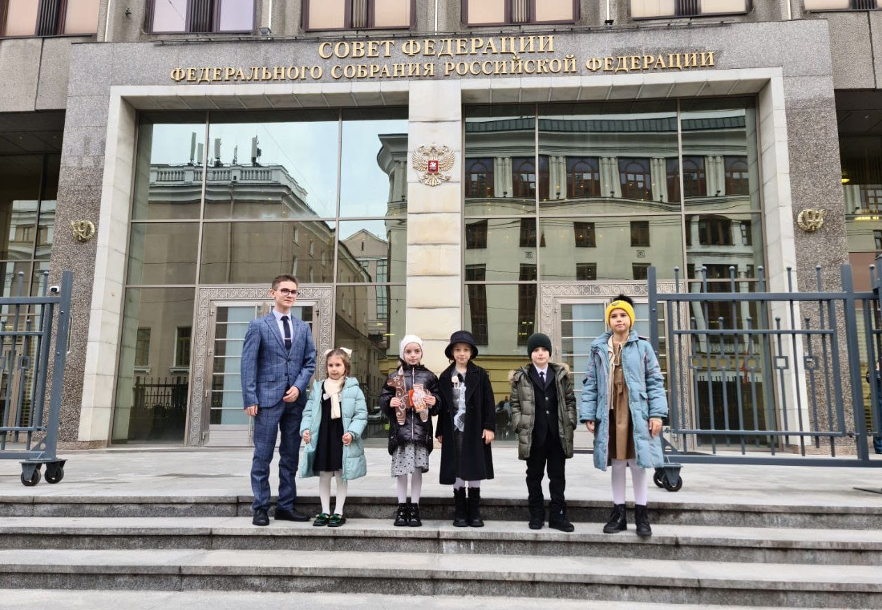 Валентина Матвиенко встретилась с детьми из Дагестана
